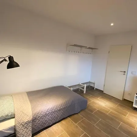 Von Oben 3,5 8.og Frisch Saniert Apartmán Duisburg