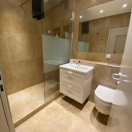 Apartmán Von Oben 3,5 8.og Frisch Saniert