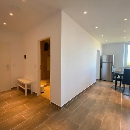 Von Oben 3,5 8.og Frisch Saniert Apartmán Duisburg