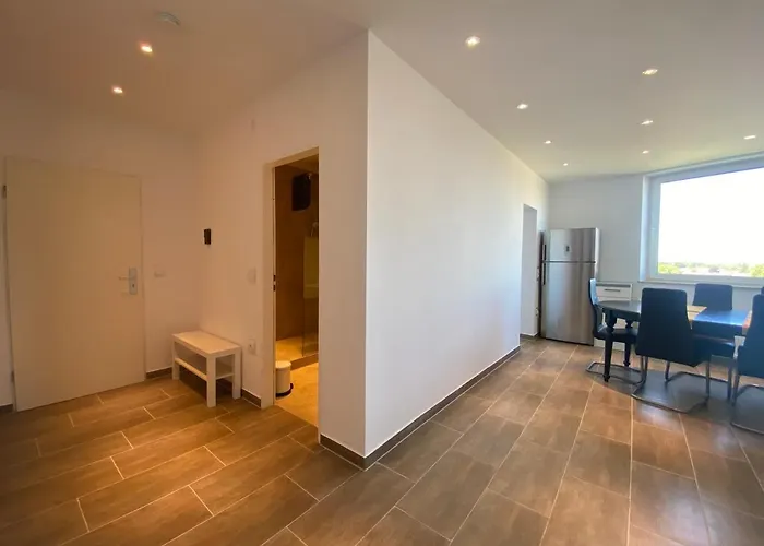 Von Oben 3,5 8.og Frisch Saniert Lejlighed Duisburg