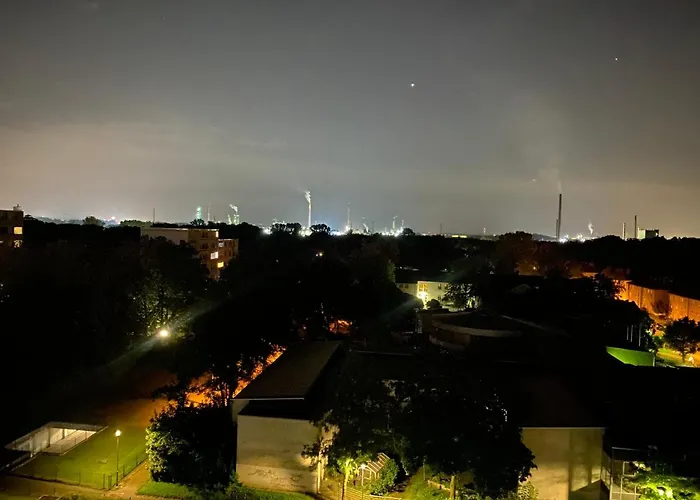 Von Oben 3,5 8.og Frisch Saniert Duisburg